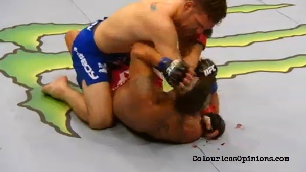 Chris Weidman destroying Vitor Belfort on the ground. UFC 187 Weidman finish Belfort