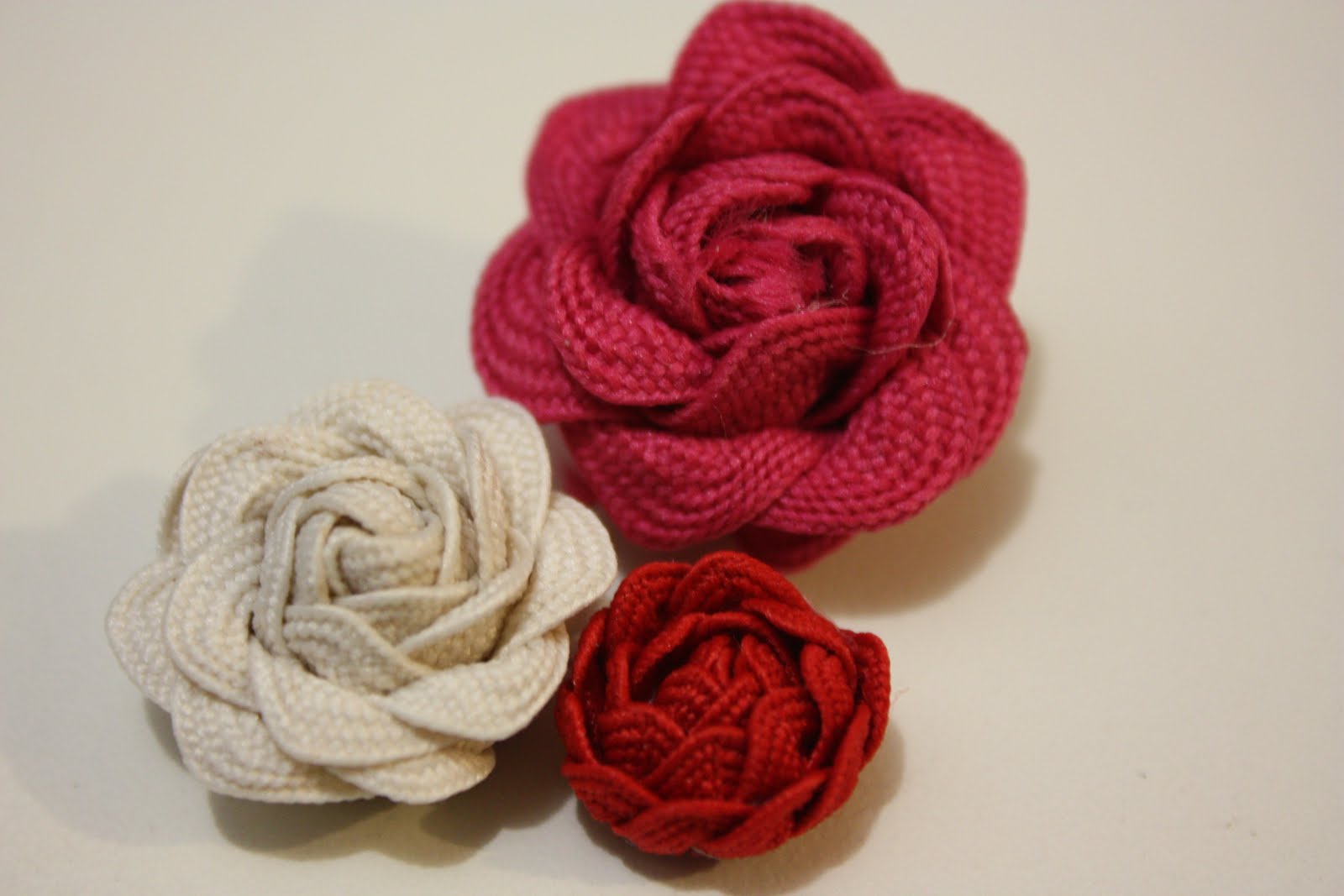 Made by Mama Rick Rack Roses Tutorial