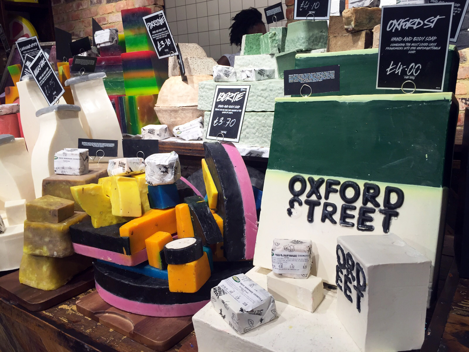 Lush Cosmetics Haul // London Oxford Street Store & Exclusive Products