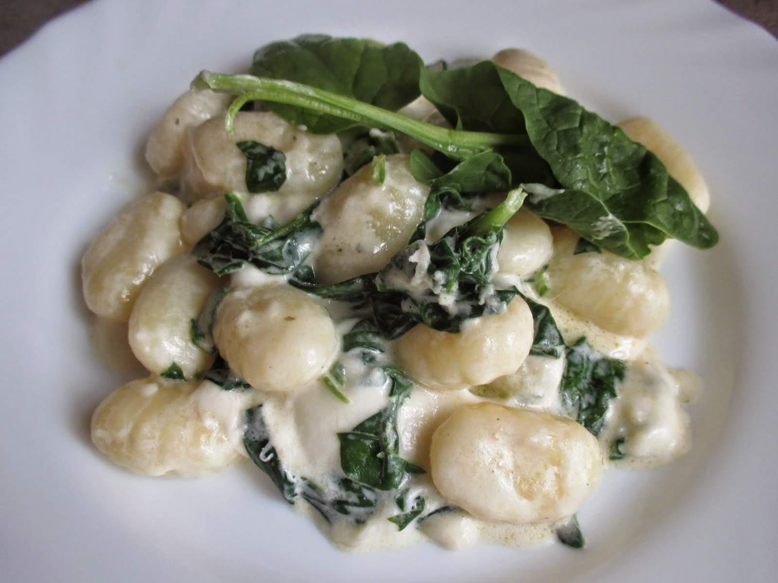 FORNELLI IN FIAMME GNOCCHI WITH SOFT GOAT CHEESE AND SPINACHES