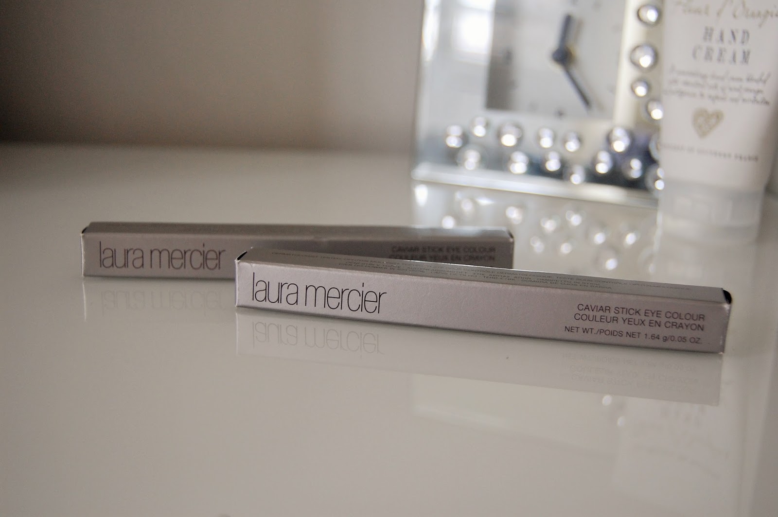 Beauty Box Laura Mercier Caviar Stick Eyeshadows in Rose Gold and