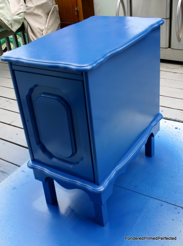 Pondered Primed Perfected End Table Makeover with Spray Paint
