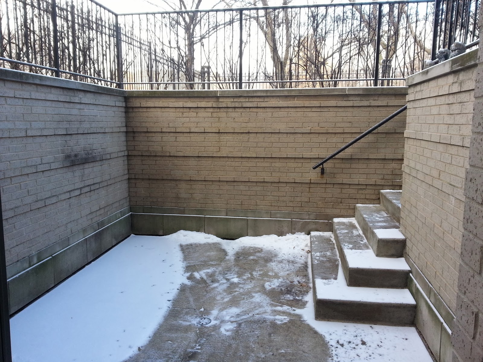 The Chicago Real Estate Local For Rent! 3 bedroom, 2 bath condo w