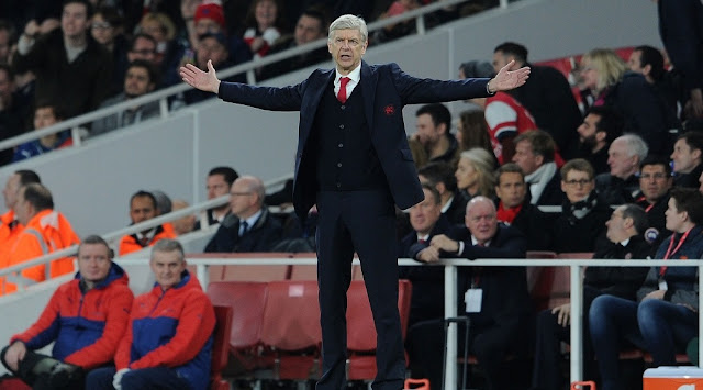 Hey, Wenger, using only your hands, answer us how long more do we have to wait for a title? wenger arsenal chelsea 2016