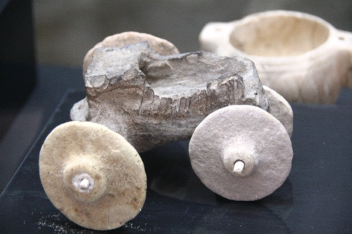 Ditemukan, Mobil Mainan Berumur 7500 Tahun!