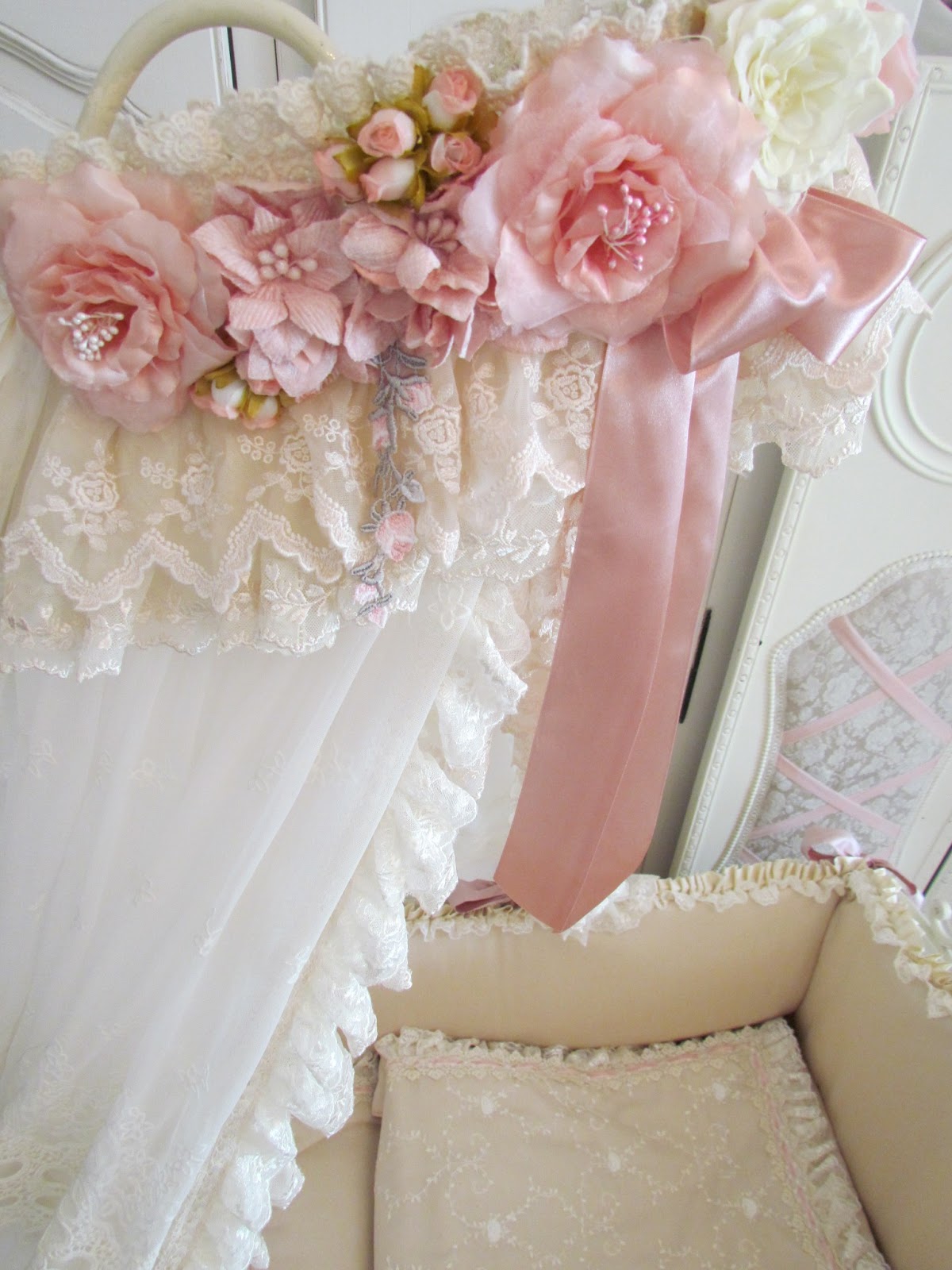 Angela Lace Wrought Iron Baby Bed