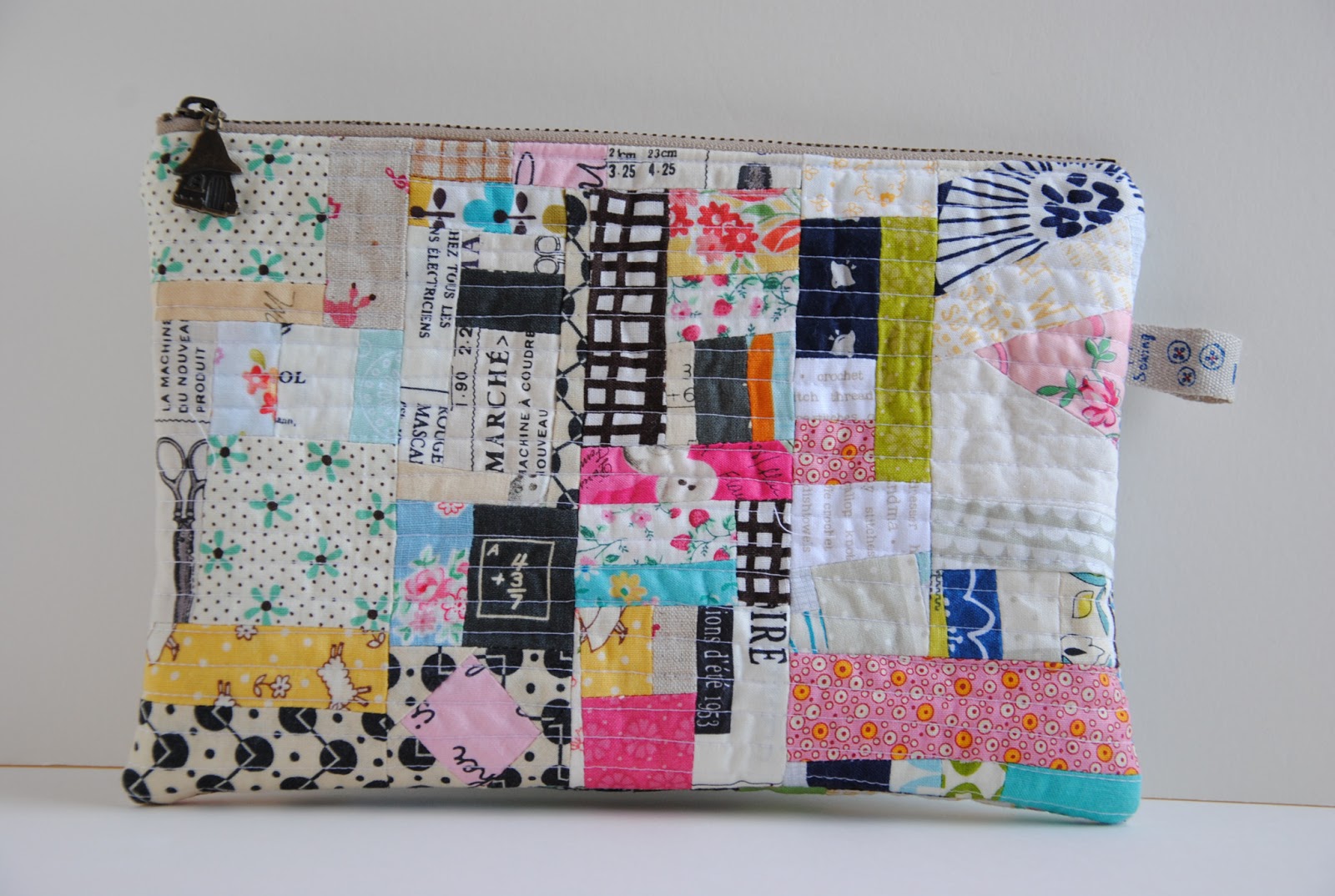 1/4" mark Scrappy Patchwork Zippered Pouch