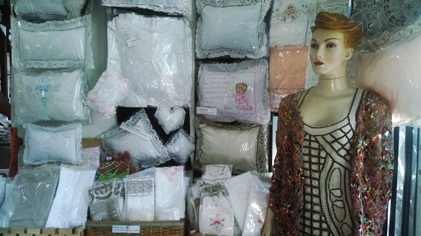 Mochileiros e Campistas EMCETUR lugar histórico para compras de artesanato e roupas no Centro Armario Quarto Bebe ~ Mochileiros e Campistas EMCETUR lugar histórico para compras de artesanato e roupas no Centro