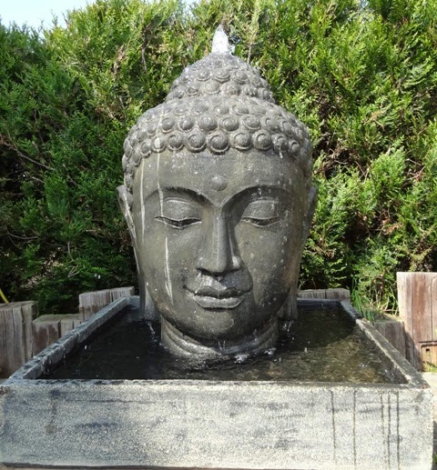 www.balibuddha.de Attraktive Buddha Kopf Brunnen in 4 Größen