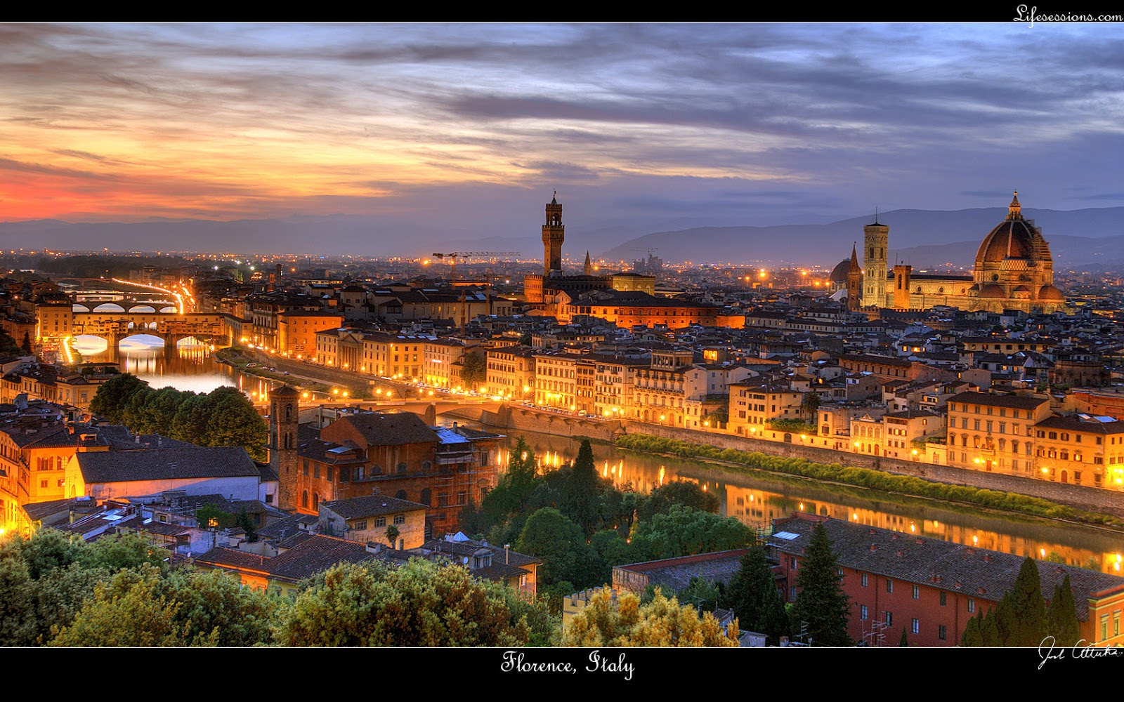 florence_cityscape_night.jpg