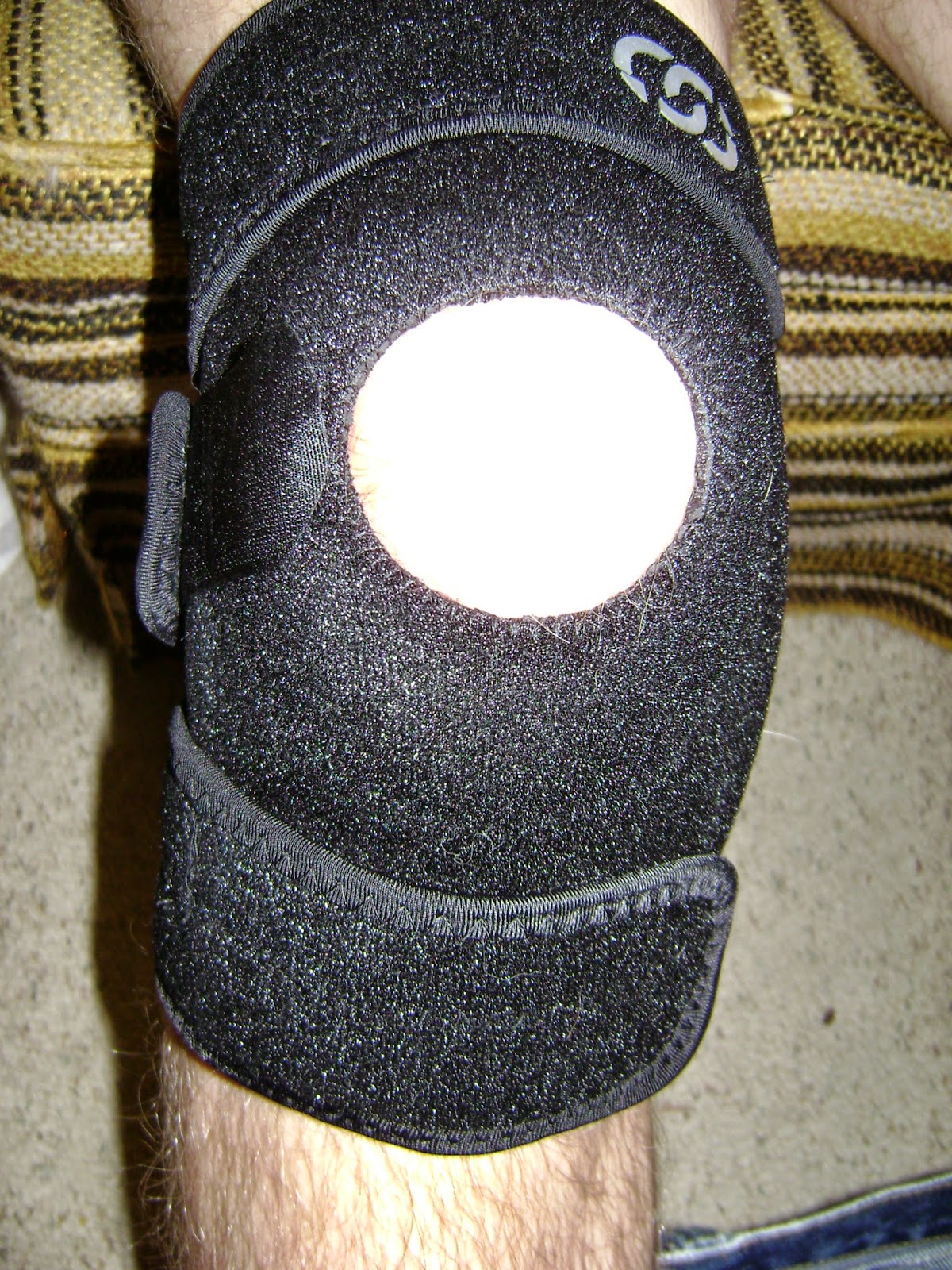 heART PRODUCT REVIEW Adjustable Velcro Neoprene Knee