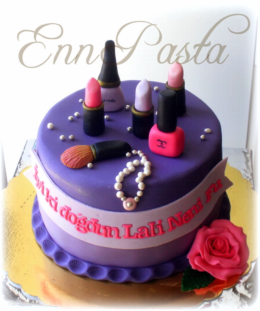 Enn Pasta Makyaj Malzemeleri Pastası