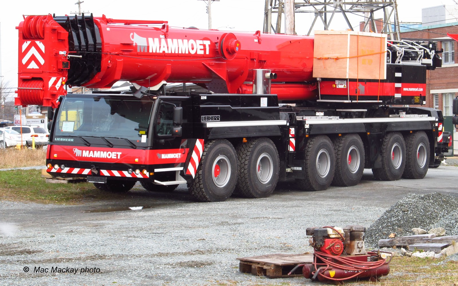 Truckfax Liebherr cranes, another order for Mammoet