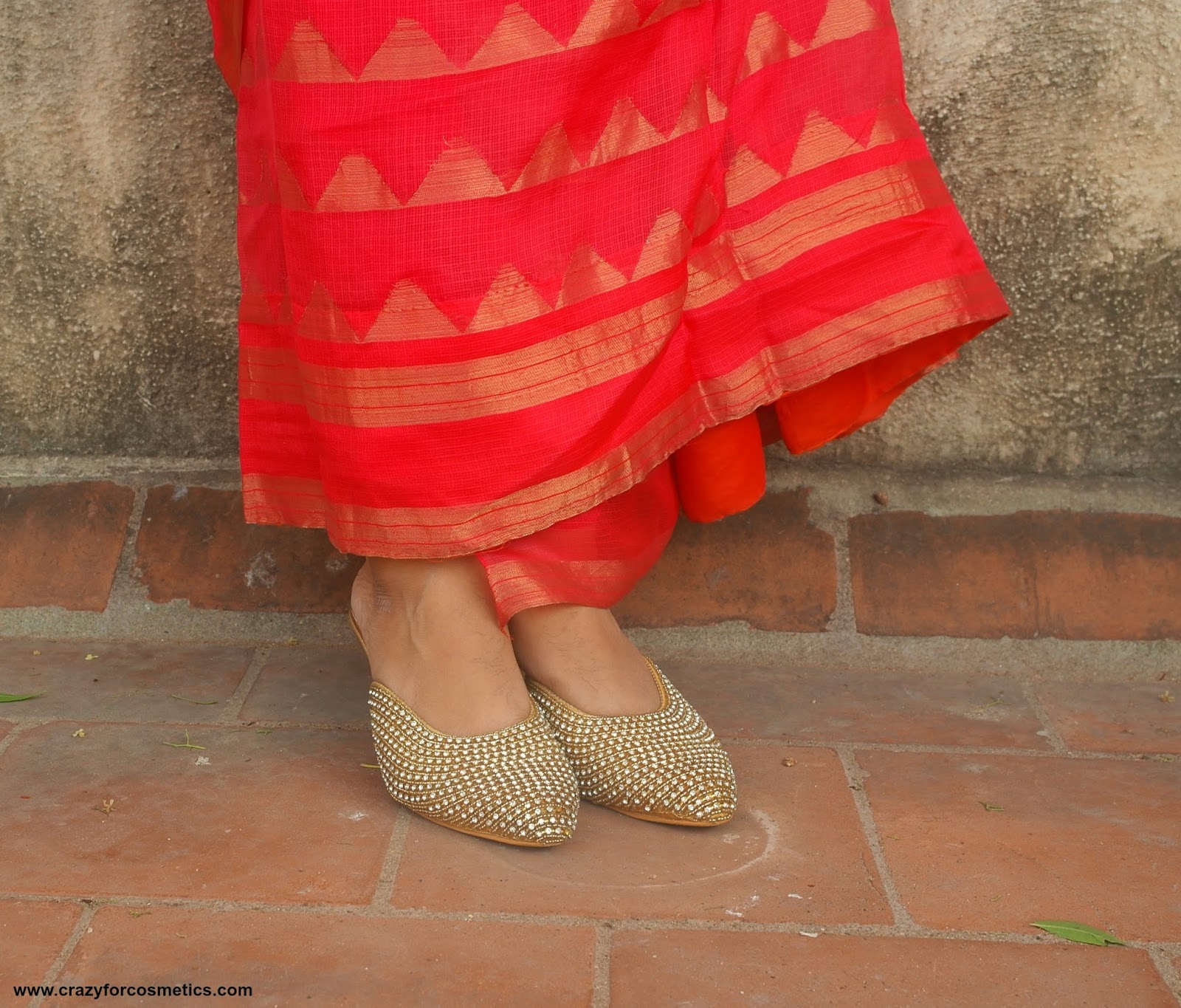 flat slippers for saree