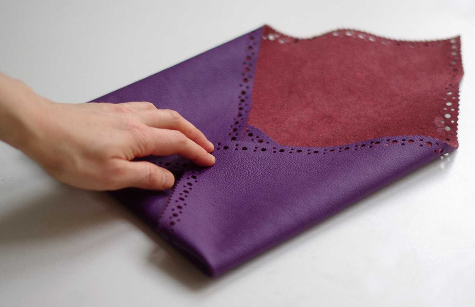 How to make an Origami envelope clutch without sewing machine. Fashion tutorial designed by Xenia Kuhn for fashion blog How to make an Origami envelope clutch without sewing machine. Fashion tutorial designed by Xenia Kuhn for fashion blog