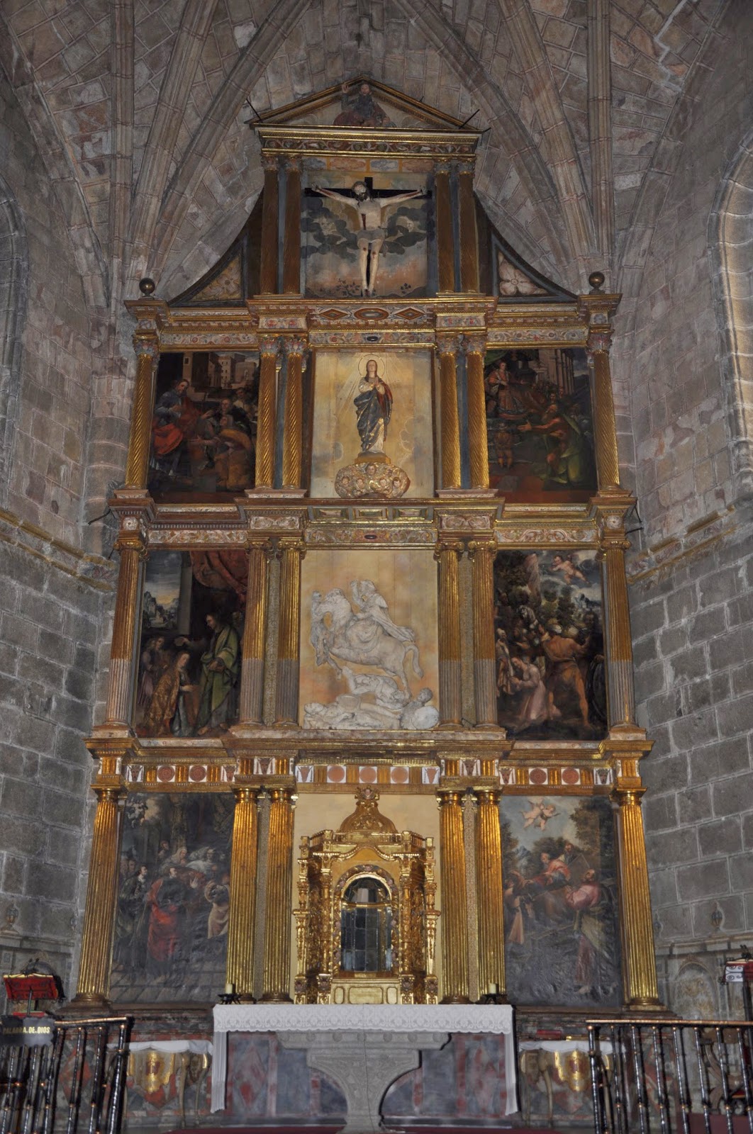 Ávila Jacobea El Retablo Mayor de la iglesia de Santiago en Ávila