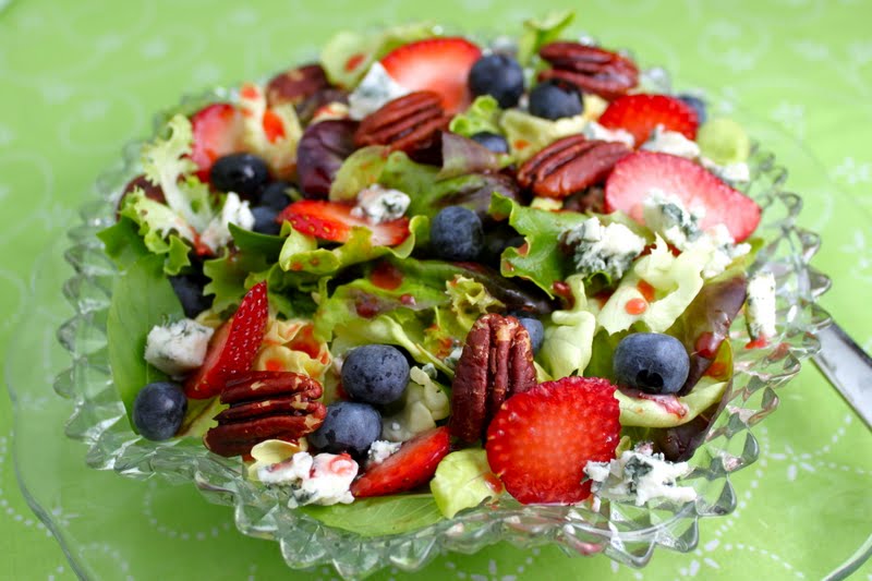Tricia's Delicious SummerBerry Salad with Butter Lettuce, Blue Cheese