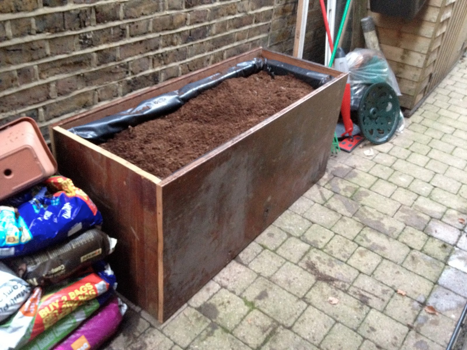 Gullible's Travels Urban Gardening Raised Beds