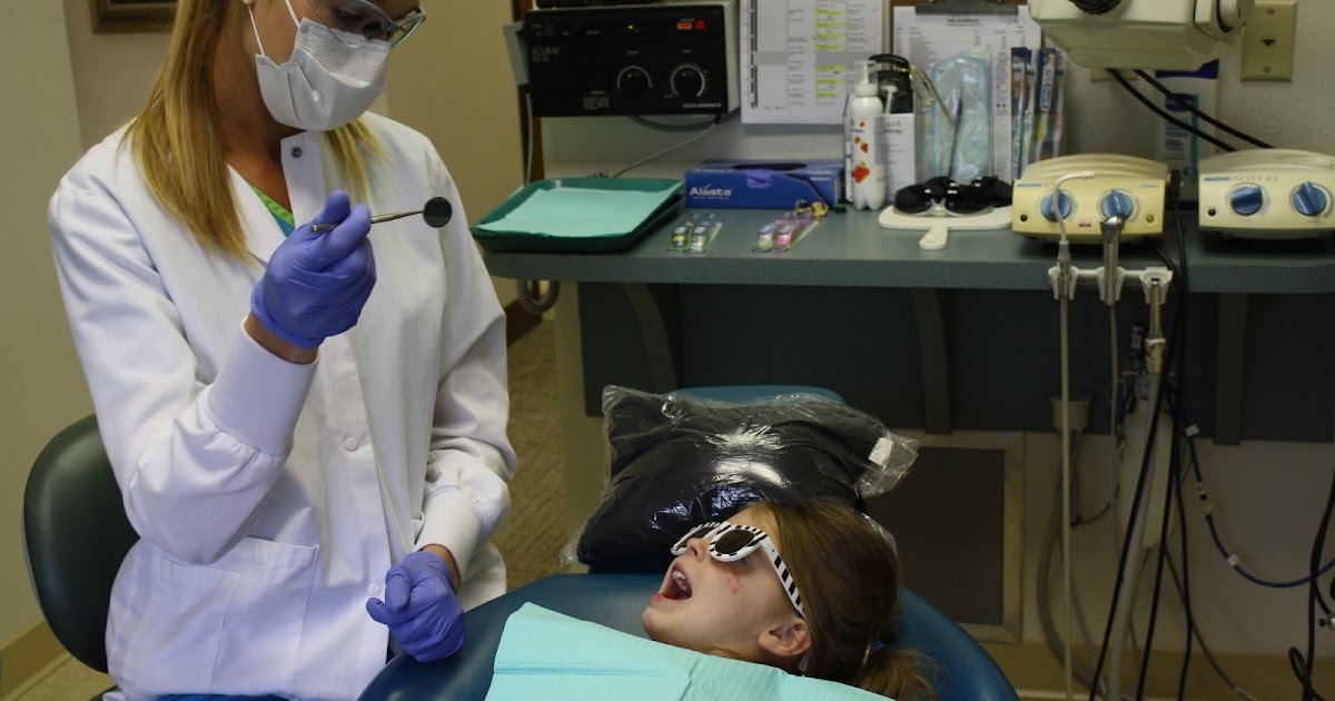 Lilly & Reid's Life First Dentist Appointment