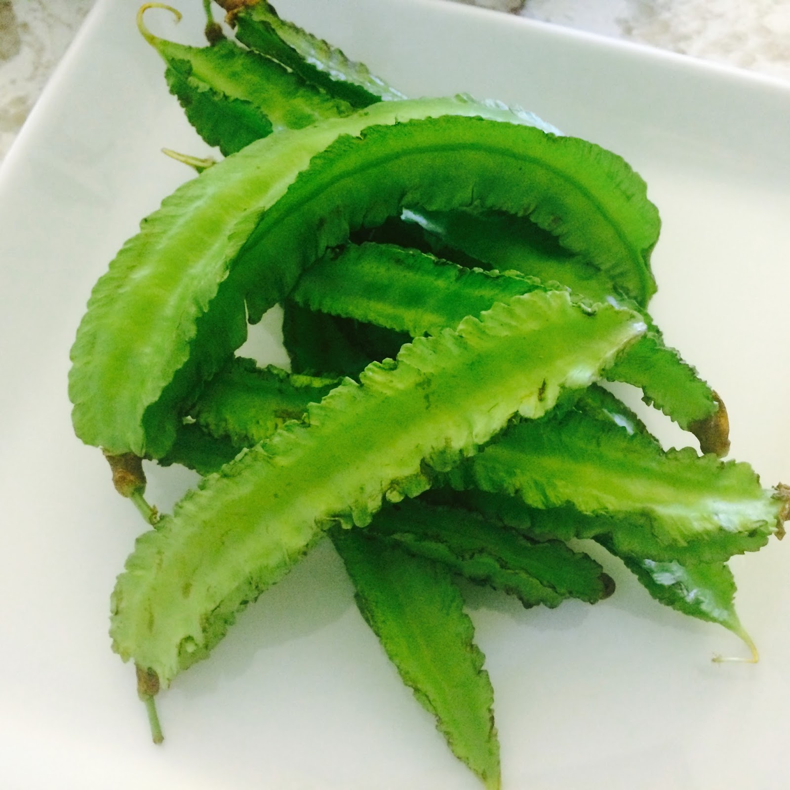 Cali's Cuisine Winged Beans