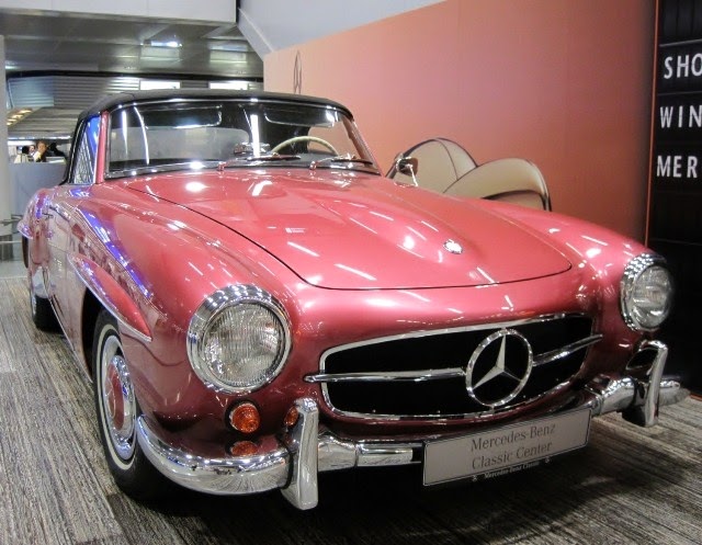 Lenorenevermore: Munich Airport Terminal