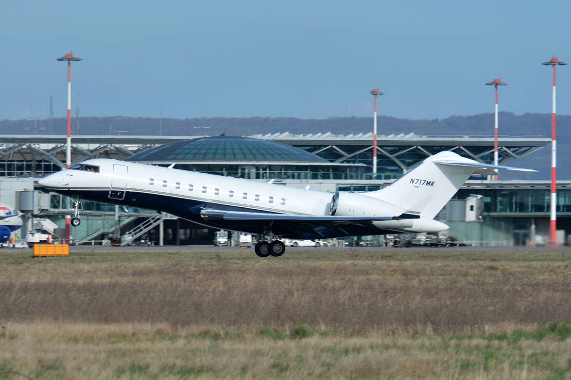 Red Wings returned the Tu-214 aircraft to the lessor Red Wings returned the Tu-214 aircraft to the lessor