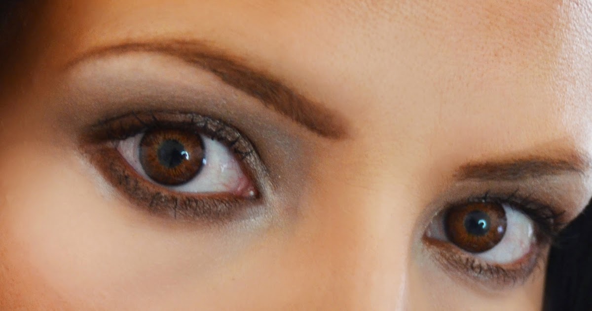 . Mujeres de ojos marrones