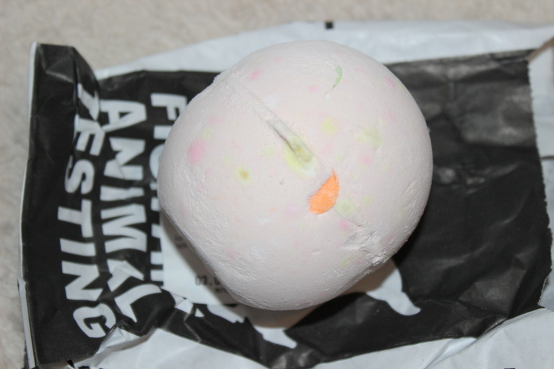 Pooches and Cream Dragon's Egg Bath Bomb from LUSH