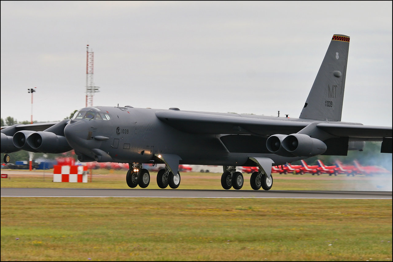 free wallpicz: B52 Wallpaper Hd