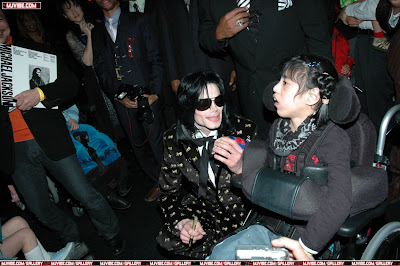 Michael Jackson na Festa Vip em TóQuio 08.03.07 - (40 Fotos) Michael+jackson+japan+jap%C3%A3o+%285%29