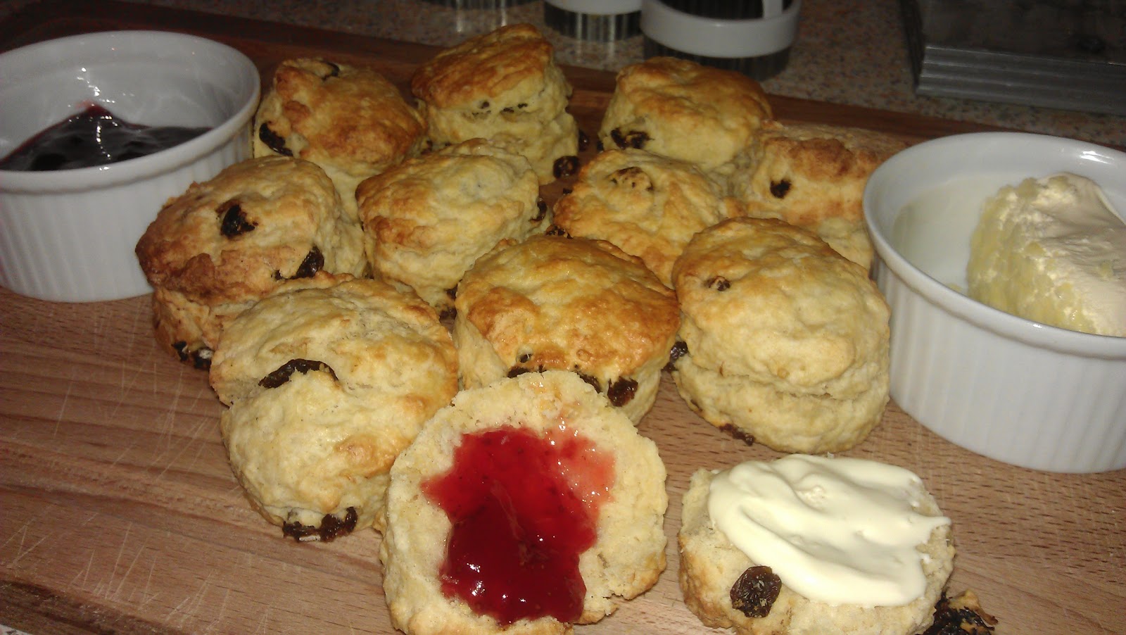 Exploits of a Food Nut Little Fruit Scones