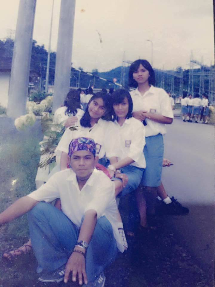 Kisah Konyol Masa SMA Rok Bau Pesing Kisah Konyol Masa SMA Rok Bau Pesing