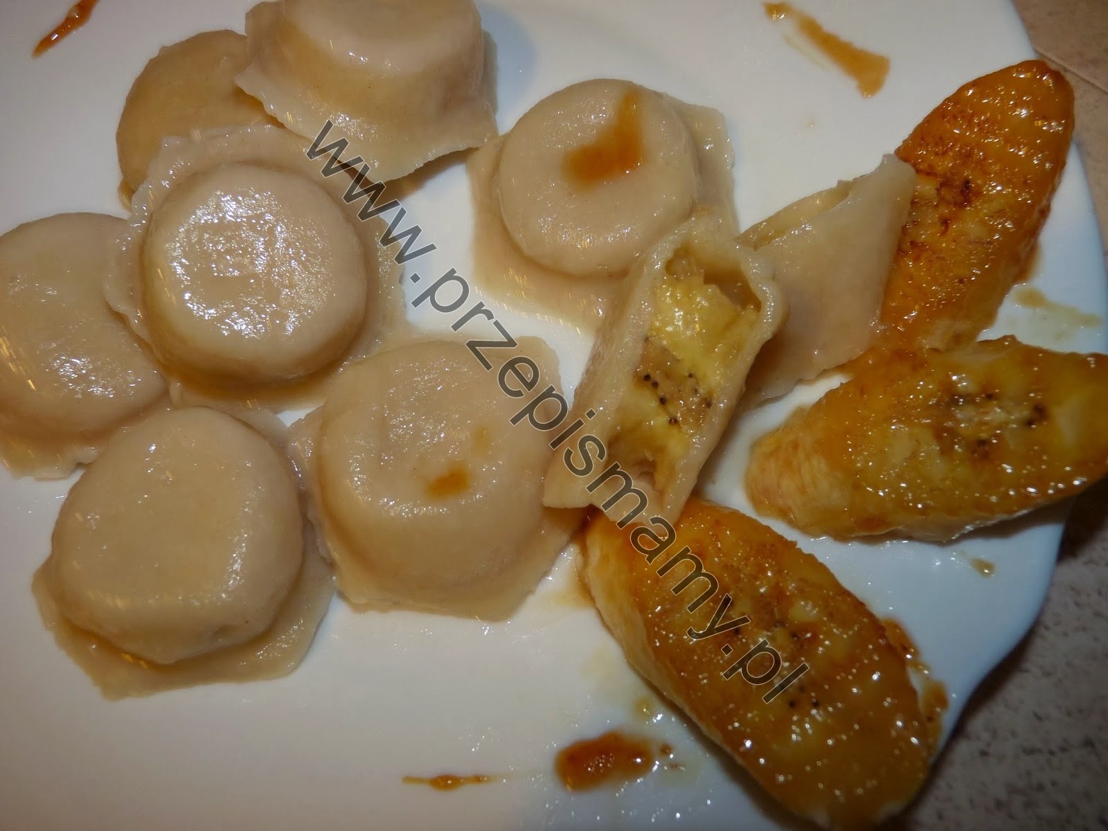 Pierogi z bananami Pierogi z bananami