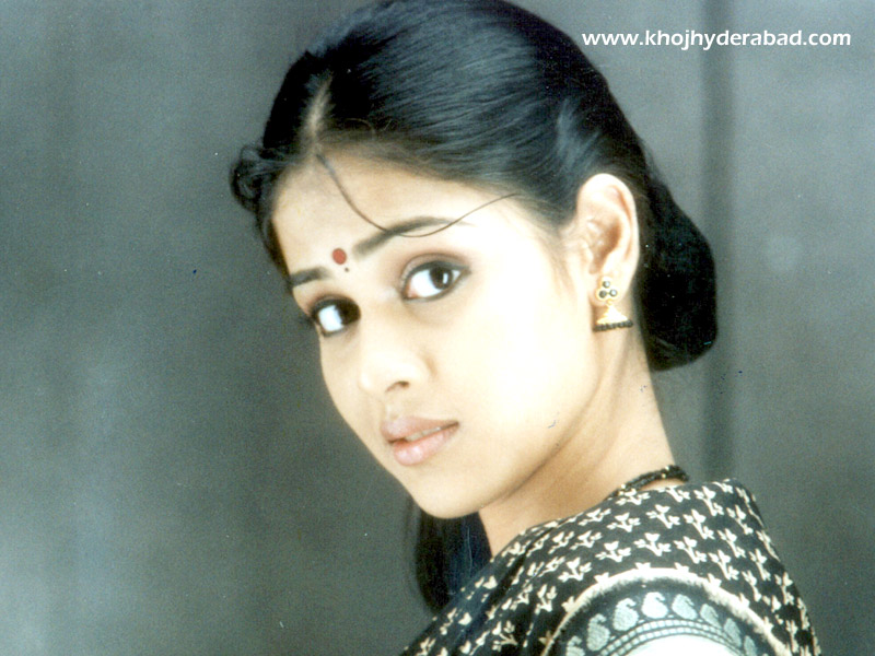 ALL-IN-ONE WALLPAPERS: Genelia Heroine Wallpapers, Images and Photo's
