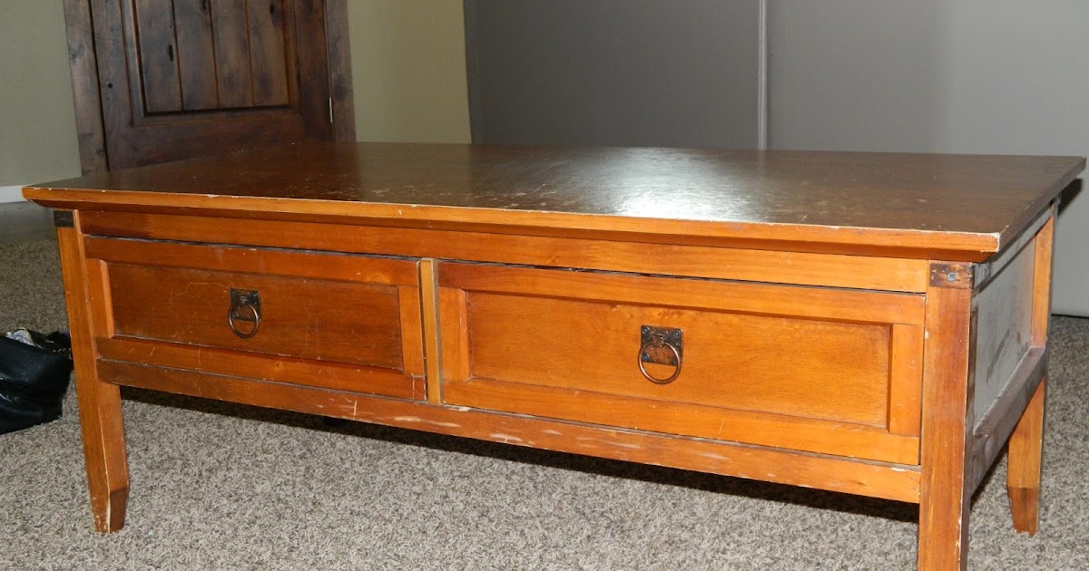 *MeG's CreAtive CoRNer* How to Refinish a Coffee Table*