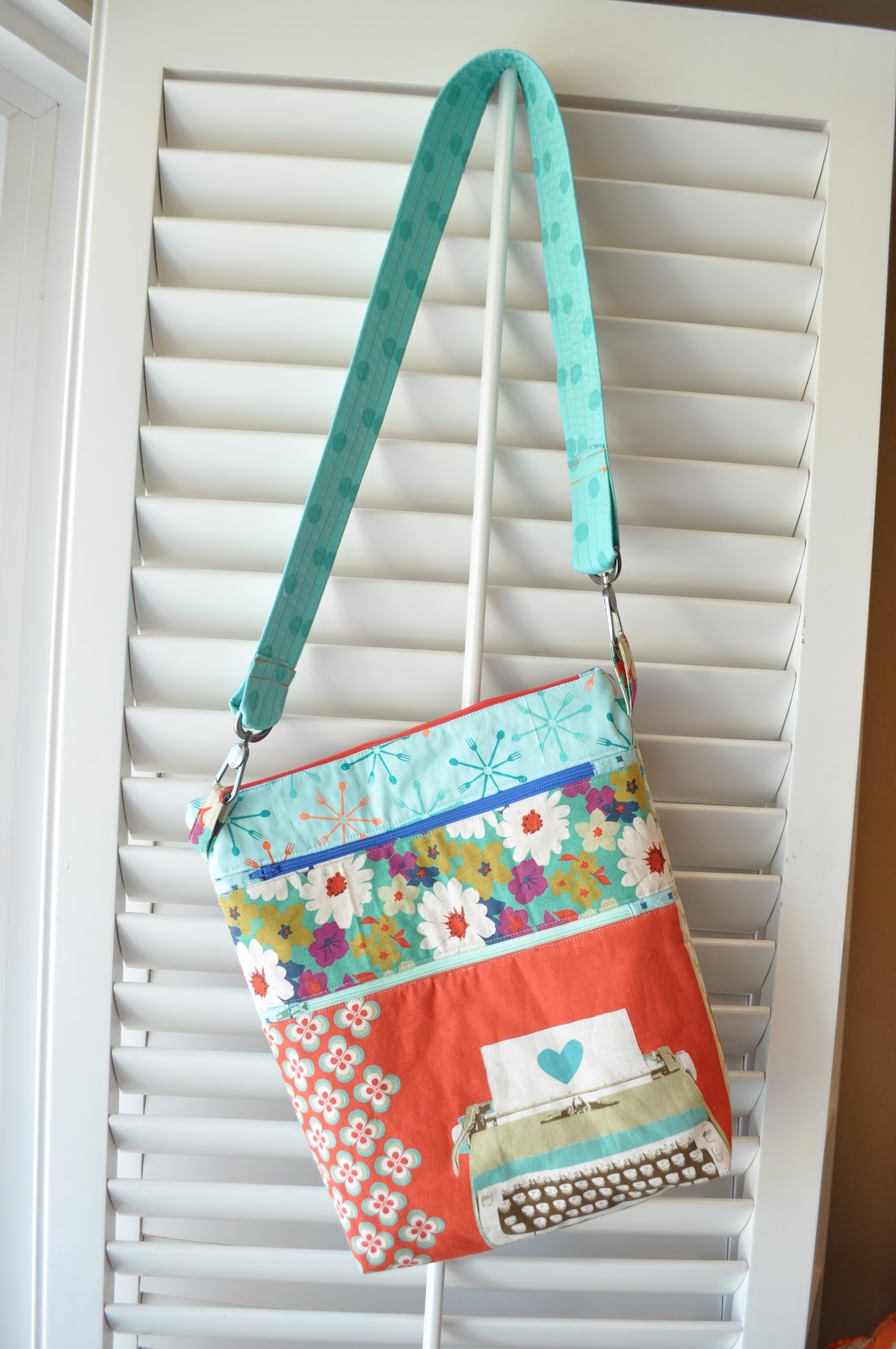 DSC_0003.jpg (1063×1600) Crossbody bag pattern, Crossbody bag diy