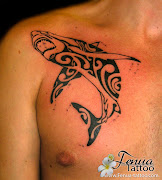 Le Tatouage et la Polynésie (tatouage de requin blanc facon polynesienne)