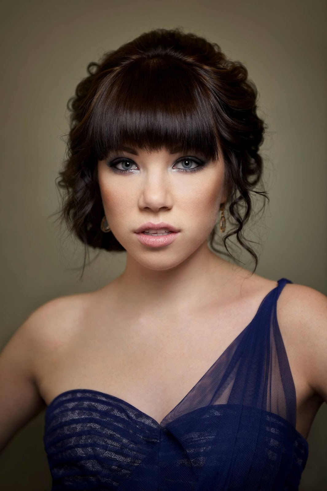 http://4.bp.blogspot.com/-NPqBRvPu6Bo/T9l9cGS97fI/AAAAAAAAD2Y/SNSr3N7l9hI/s1600/Carly_Rae_Jepsen_wallpaper_latestmusic+(1).jpg