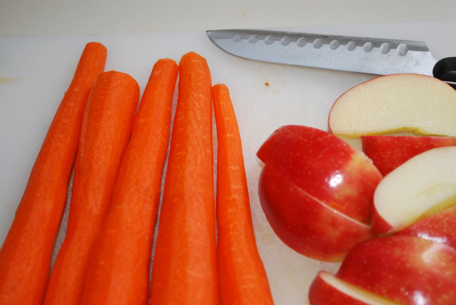 .nik naks and noms. .apples and carrots.