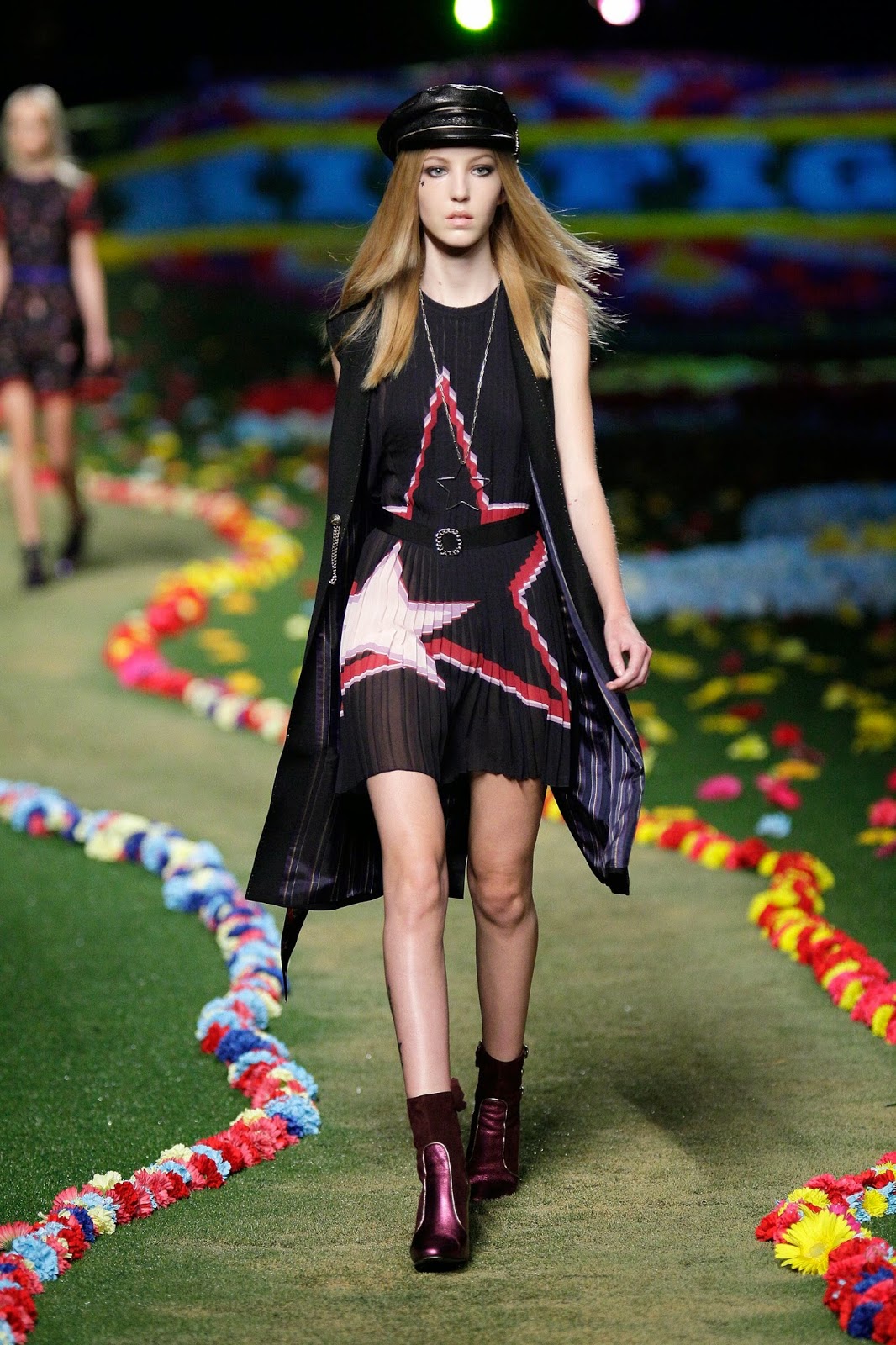 Hijos de Legendarias Estrellas de Rock Asisten al Desfile de 'Tommy Hilfiger Spring 2015' en Nueva York Hijos de Legendarias Estrellas de Rock Asisten al Desfile de 'Tommy Hilfiger Spring 2015' en Nueva York