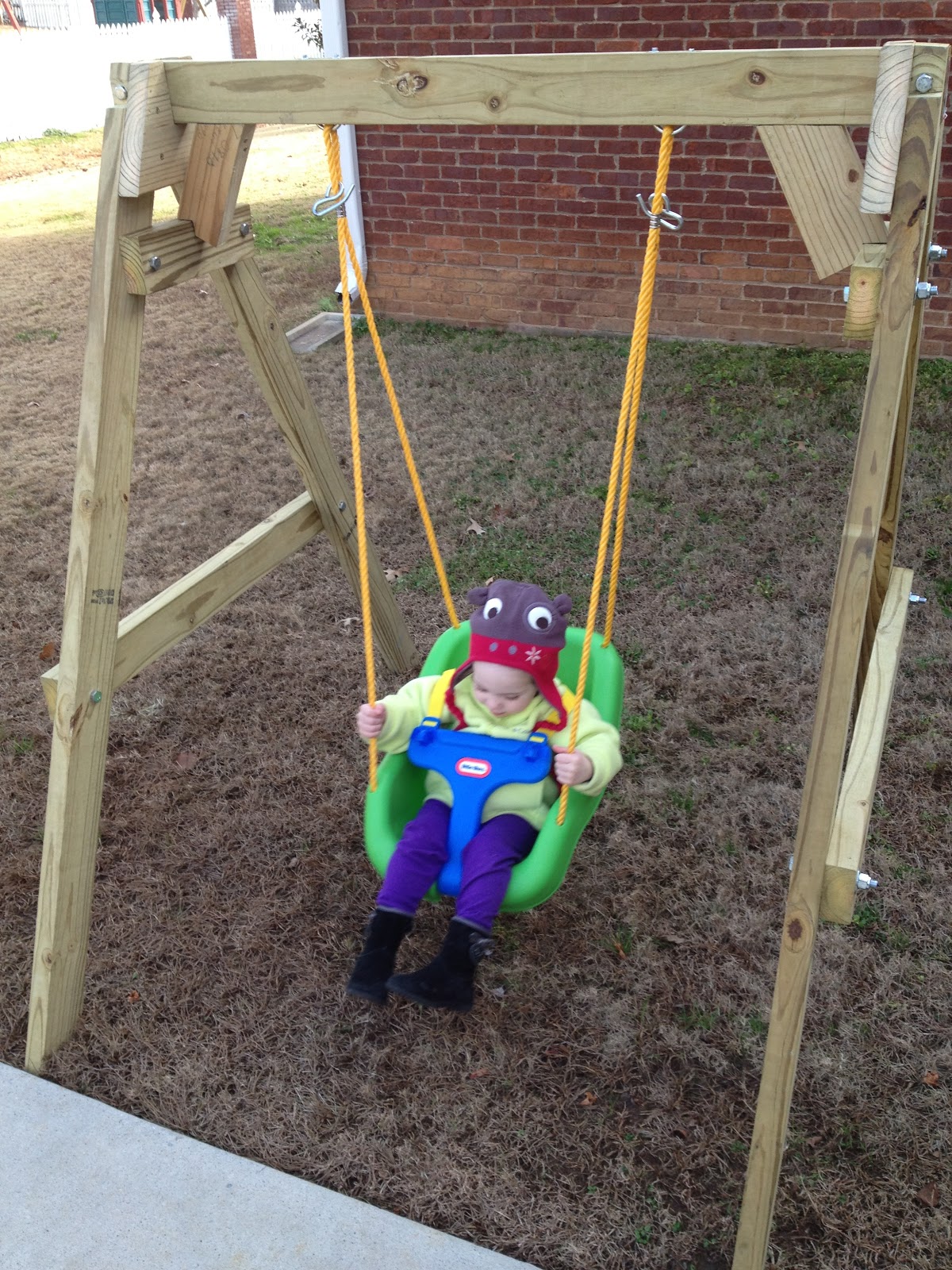 THINK MAKE LIVE LOVE HOMEMADE KID SWING