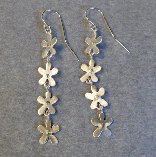 Sterling daisy earrings tiny link