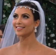 Kim Kardashian Goes To The Chiropractor
