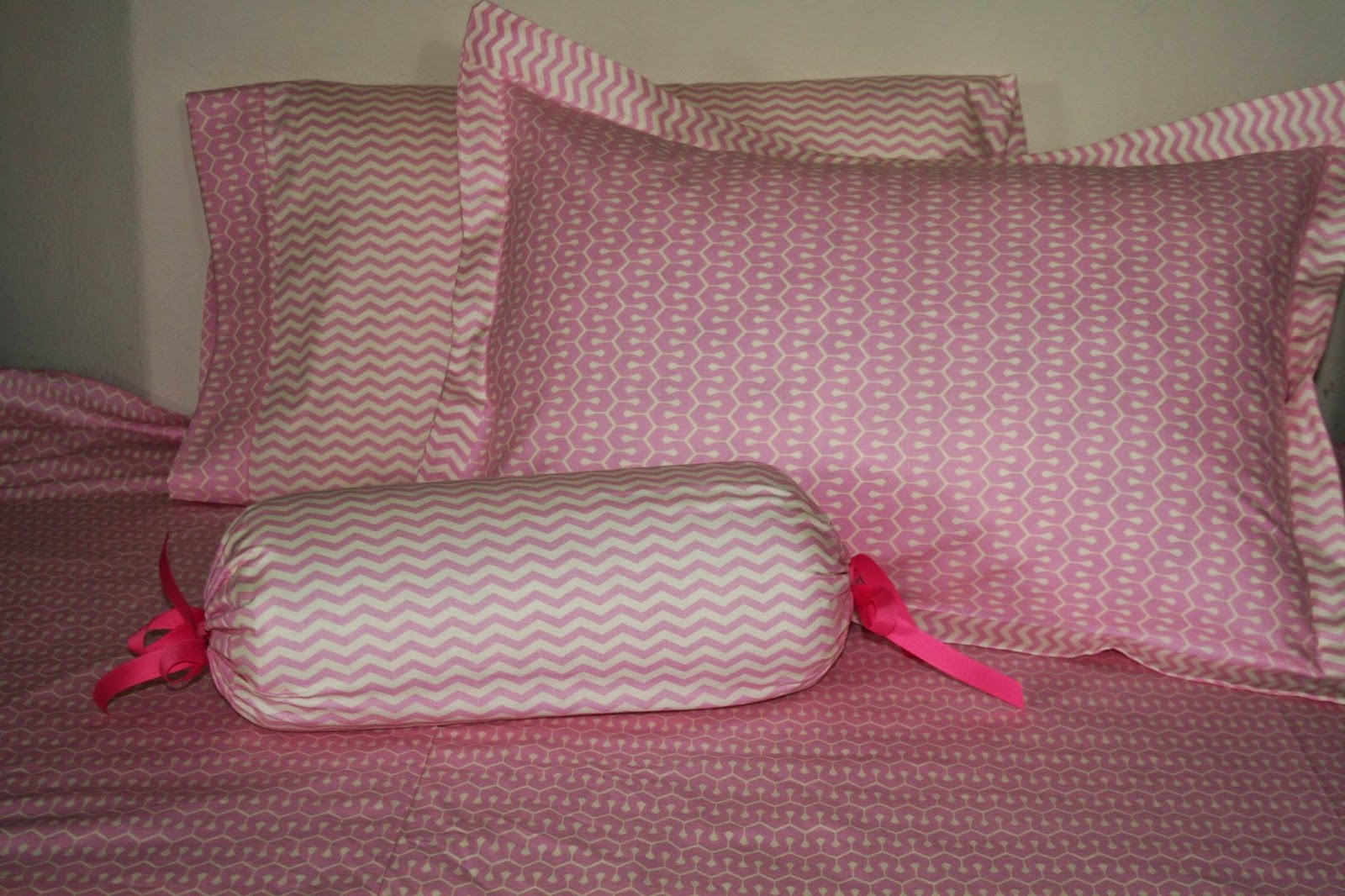 Glam Fabrics Simple Pillow Sham Tutorial for Standard and King pillows