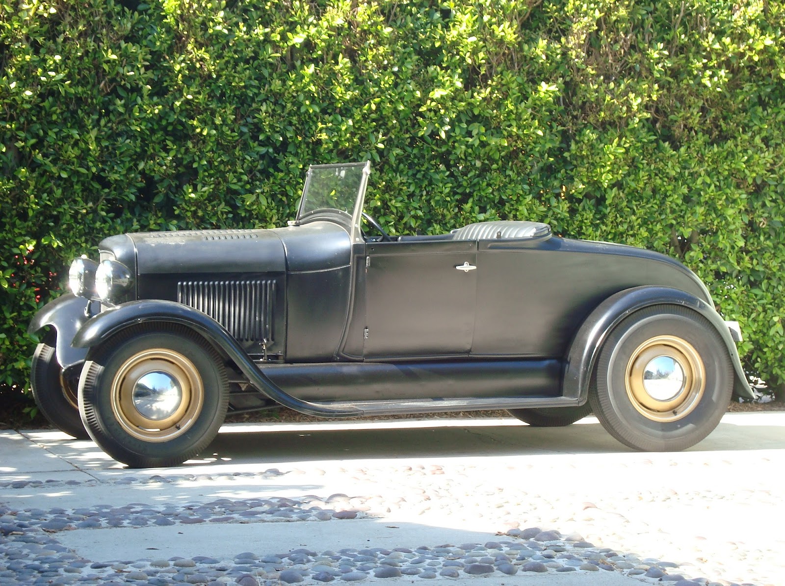 The Hot Rod Disorder™ Putting Fenders On My Model A