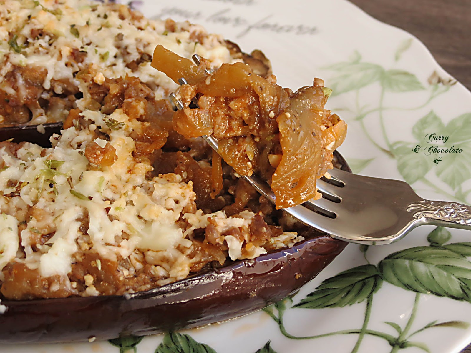 Berenjenas rellenas de carne picada - Stuffed eggplants with minced meat Berenjenas rellenas de carne picada - Stuffed eggplants with minced meat