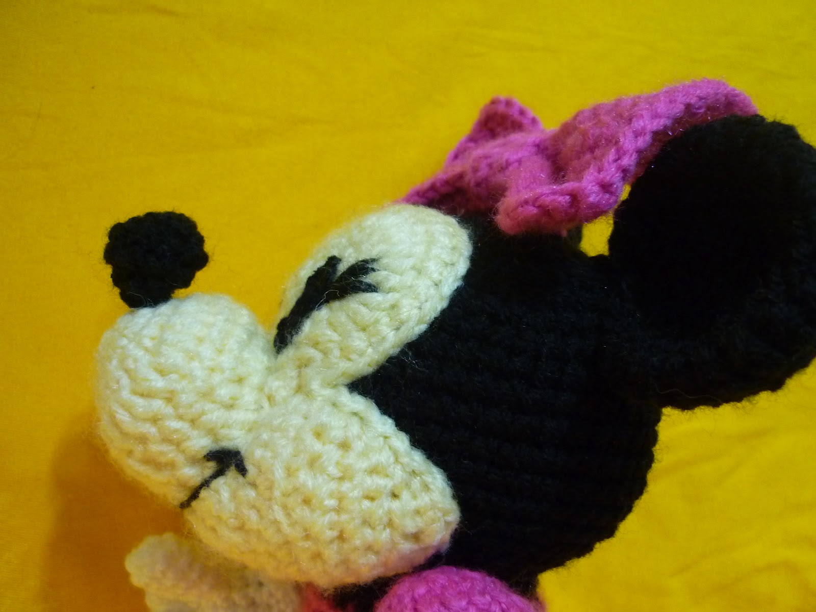 Tejiendo Suenos: Minnie Amigurumi crochet + Patron