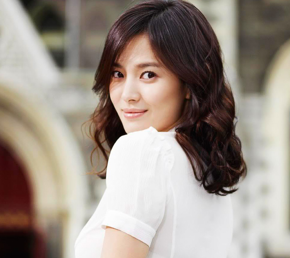 Srirasmi Push It http://www.sexywomanpics.com/song-hye-kyo.html