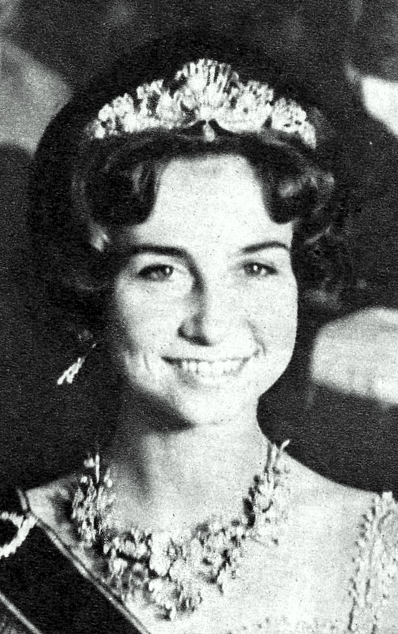 The Royal Order of Sartorial Splendor Tiara Thursday The Spanish