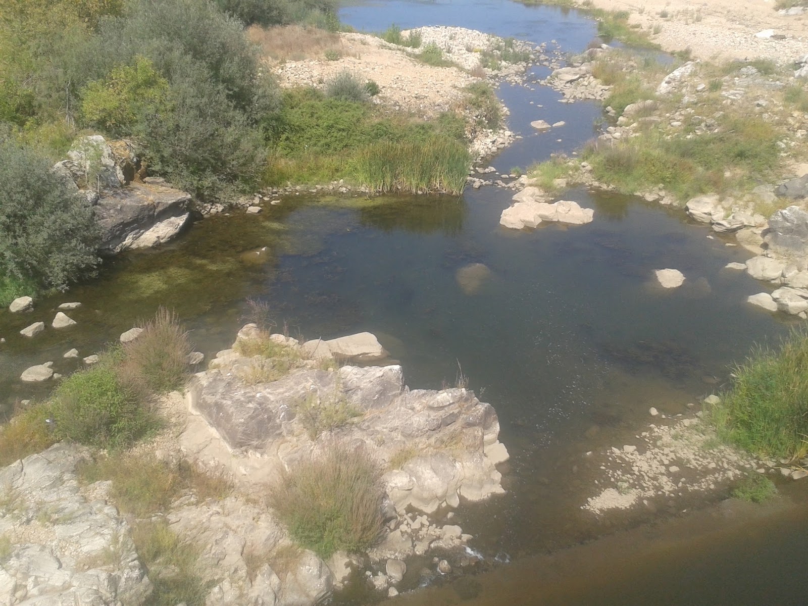 Poços a jusante da Albufeira para banhos ou pesca